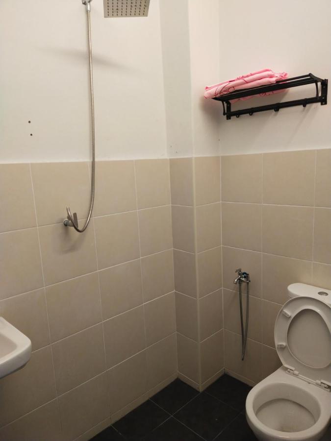 Axaida Homestay Parit Jawa Bakar Parit Exterior foto